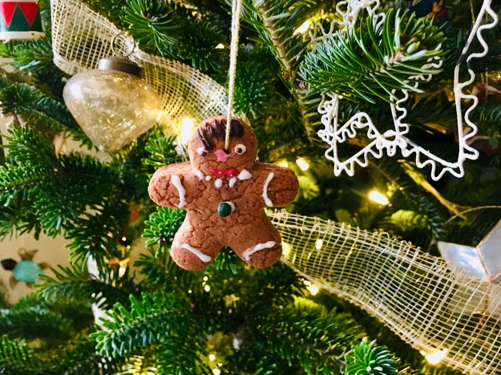 Gingerbread ornaments are a delicious low-waste holiday decoration option.