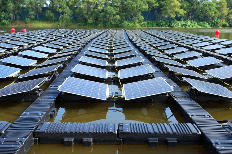 Floating Solar, The Tenegeh Reservoir, Singapore.